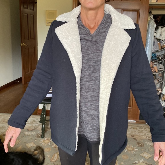 Velvet Black jacket with Sherpa lining - Picture 7 of 7